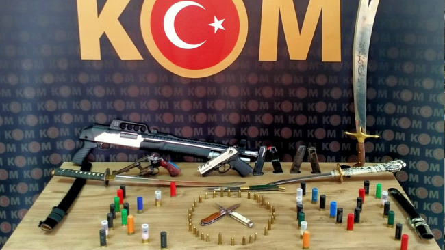 Kocaeli'de 'Pitbull' çetesine operasyon: 16 gözaltı